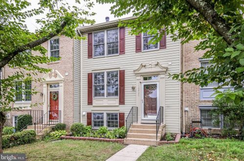12820 Frontier Ln, Woodbridge, VA 22192-6448