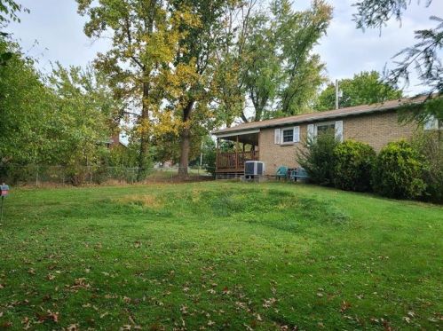 106 Falcon Dr, Connellsville PA  15425-2207 exterior