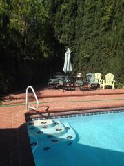 5527 Beckford Ave, Los Angeles CA  91356-3114 exterior