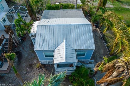 251 Pearl St, Fort Myers Beach FL  33931-3238 exterior