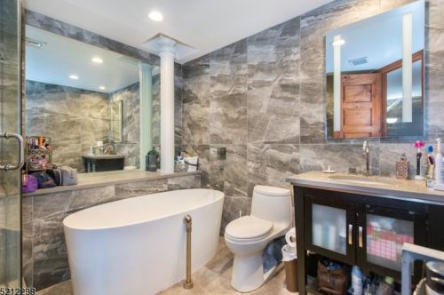 240 Main St, West Paterson NJ  07424-1351 exterior