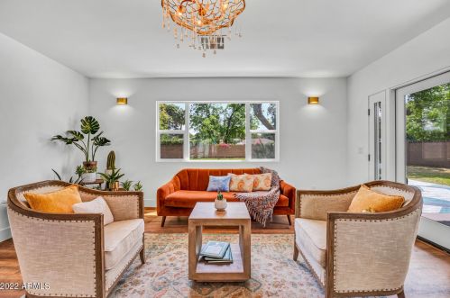 1111 Bethany Home Rd, Phoenix AZ  85014-2229 exterior