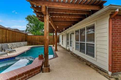 4601 Parkview Ln, Fort Worth, TX 76137-5457