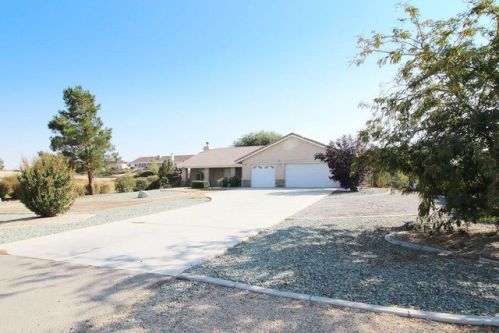 16515 Ponca St, Victorville, CA 92395-8657