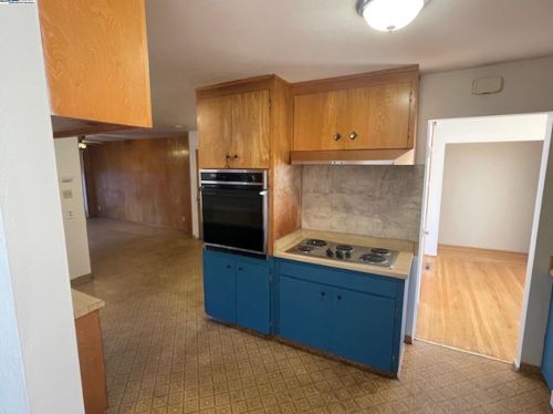 3539 Joaquin Miller Rd, Oakland CA  94602-2649 exterior