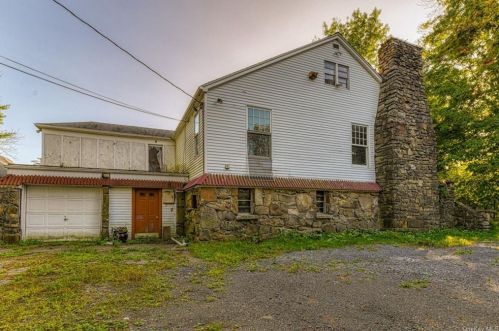 941 Mt Hope Rd, Middletown, NY 10940-7141