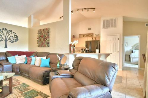 2797 Hickory Ridge Dr, Lakeland FL  33813-5854 exterior