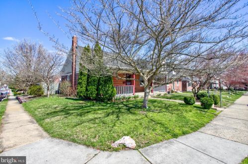 105 Hershey Ave, Lancaster, PA 17603-5427