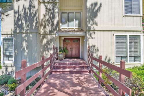 5525 Merritt Dr, Concord CA 94521-4708 exterior