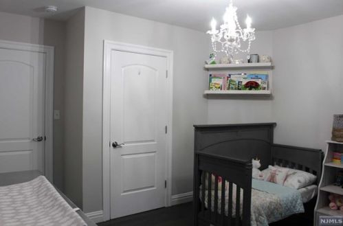 132 Hillcrest Pl, North Bergen NJ  07047-6102 exterior