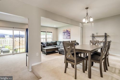 2545 Kingswood Ct, Woodbridge VA  22192-2029 exterior