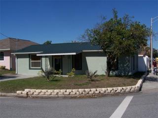 3553 Estrada St, Sarasota, FL 34239-7416