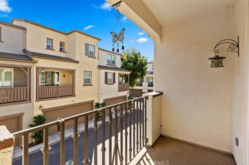 7012 Vining St, Chino CA  91710-8103 exterior