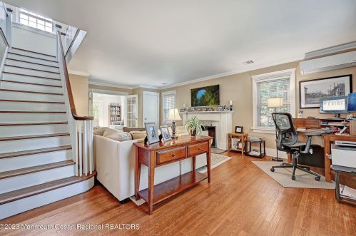 10 Woodbine Ave, Little Silver, NJ 07739-1313
