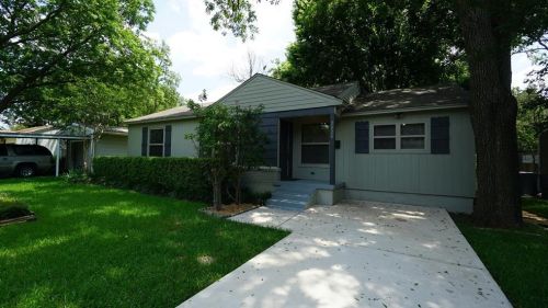 2820 Encino Dr, Dallas, TX 75228-2312