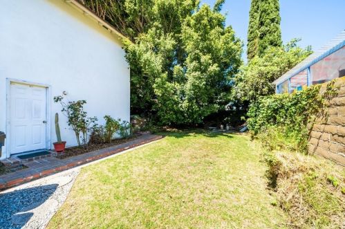 8411 Norfolk Dr, Huntington Beach CA  92646-4420 exterior