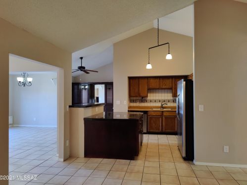 4830 Ferret Dr, Tucson AZ 85742-9543 exterior