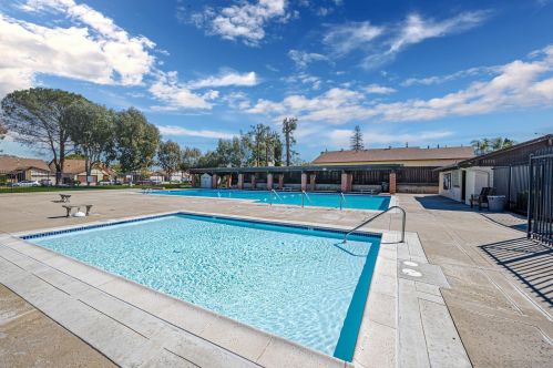 11225 Westonhill Dr, San Diego CA  92126-1447 exterior
