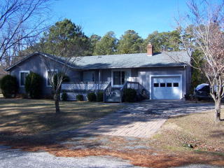 411 Glebe Rd, Montross, VA 22520-4133
