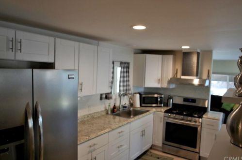 70 Santa Monica St, Palm Springs CA  92264-5257 exterior