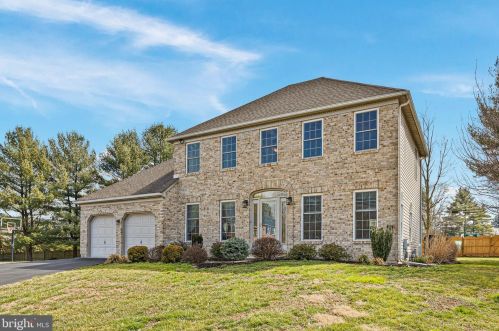 101 Thomas Pointe Cir, Wilmington, DE 19808-1368