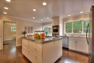 60 Politzer Dr, Menlo Park CA  94025-5542 exterior