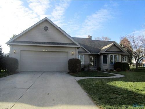 947 Orchard Dr, Rossford, OH 43460-1535