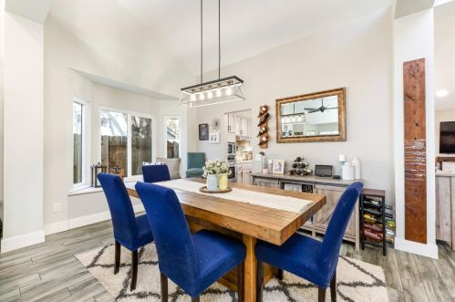 9901 Falcon Meadow Dr, Elk Grove CA 95624-2761 exterior