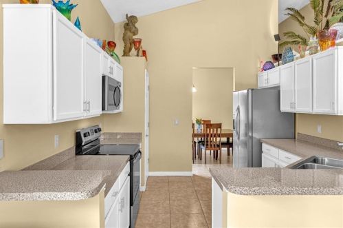 418 Riggs Cir, Davenport FL 33897-6007 exterior