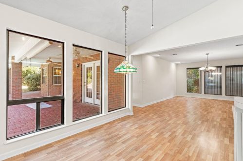 37 Walnut Ave, Shalimar FL  32579-1121 exterior