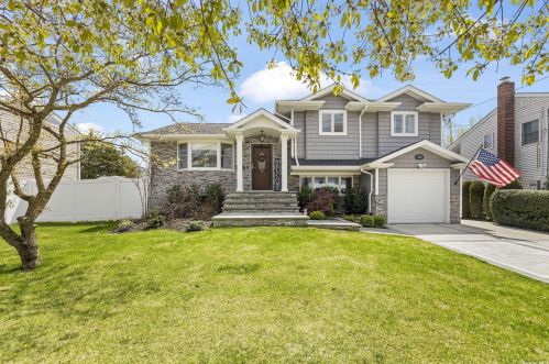 2518 Horace Ct, North Bellmore, NY 11710-4810