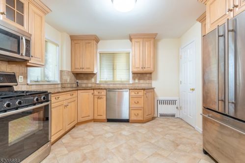 74 Satterthwaite Ave, Nutley NJ  07110-1835 exterior