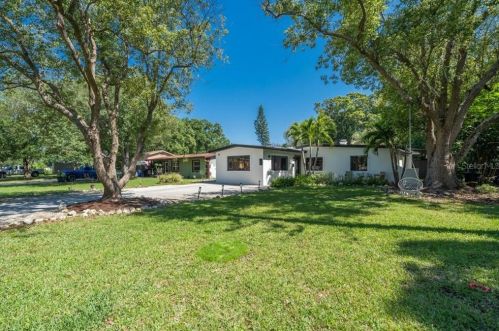 1260 52nd Ave, Saint Petersburg, FL 33703-2624