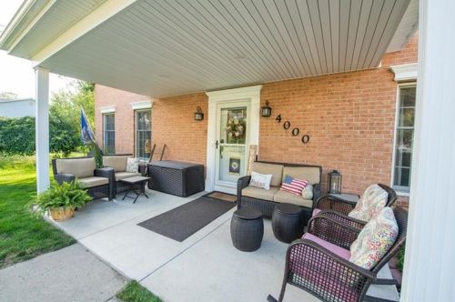 4000 Tuxey Ave, Pittsburgh, PA 15227-3432