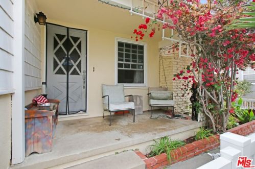 703 Avenue D, Redondo Beach, CA 90277-4925