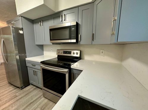 2231 57th Way, Hollywood FL  33021-3828 exterior