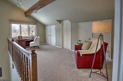 605 Larger Cross Rd, Bedminster NJ  07921-2728 exterior