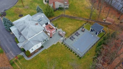 1364 Graymill Dr, Scotch Plains NJ  07076-4725 exterior