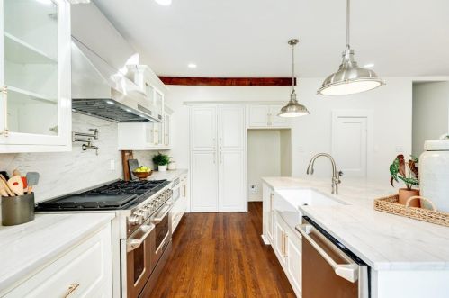 1804 37 St, Galveston TX 77550-6726 exterior