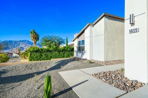 68220 Calle Azteca, Desert Hot Springs CA  92240-6412 exterior