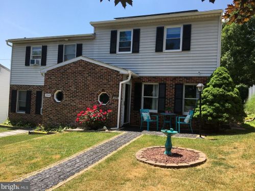206 Green St, Parkesburg, PA 19365-1173