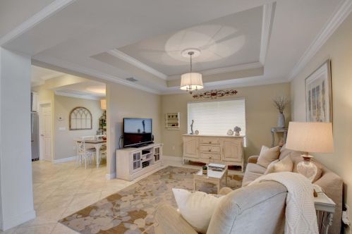 7956 Via Grande, Boynton Beach FL  33437-7520 exterior