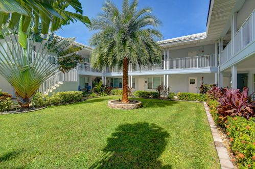 1820 Ocean Blvd, Delray Beach FL  33483-6567 exterior