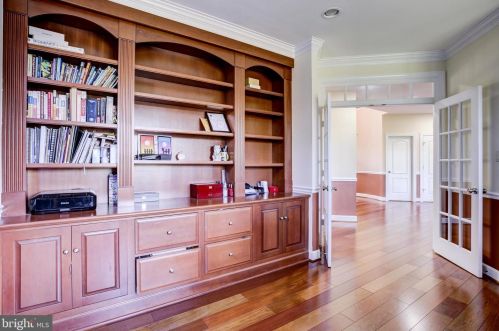 20405 Crimson Pl, Leesburg VA 20175-6362 exterior