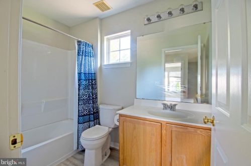 244 Kentland Ave, Dover DE  19901-5292 exterior