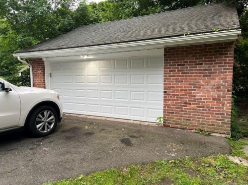 280 Priscilla St, Bridgeport CT  06610-1416 exterior
