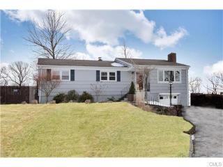 65 Ridgevale Pl, Bridgeport CT  06610-1020 exterior