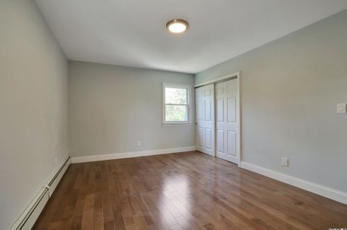 2 Maison Dr, Holbrook NY  11741-1314 exterior