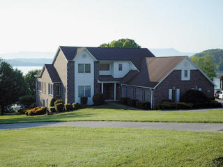 1335 Hickory Ln, Dandridge, TN 37725-6447