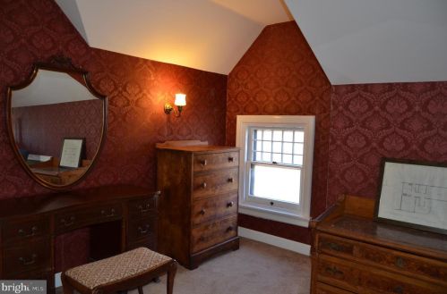 205 Lippincott Ave, Riverton NJ  08077-1309 exterior